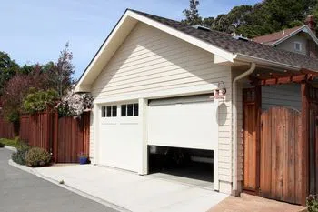 Golden Garage Door Service Las Vegas, NV 702-534-3833 - abt-cont-gr-18m
